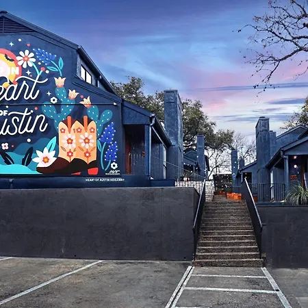 Heart Of Austin Hideaway Hotel